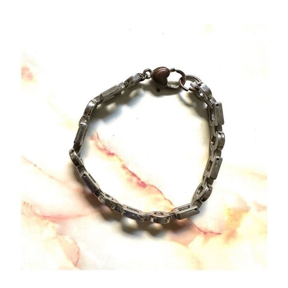 Silver tone square  and circle link bracelet - Picture 5 of 9